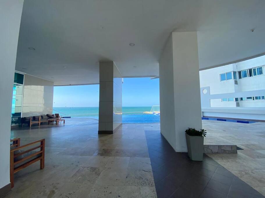 Frente A La Playa * Cartagena