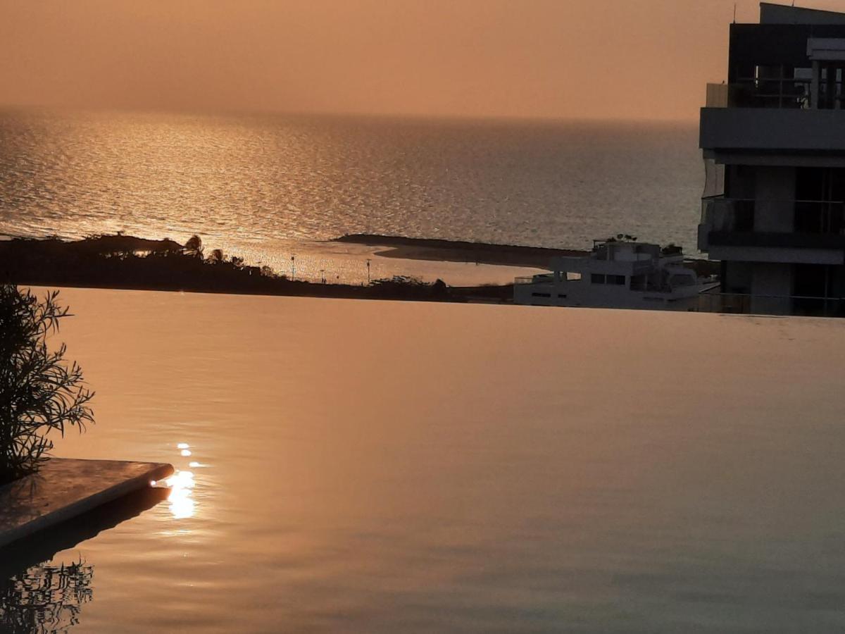 Dominique Cartagena, Beautiful 2 Bedroom * Cartagena