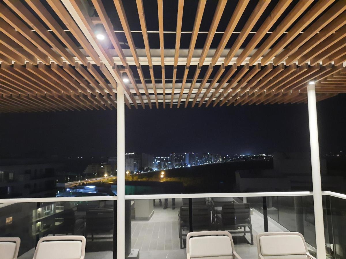 Dominique Cartagena, Beautiful 2 Bedroom Apartment Cartagena