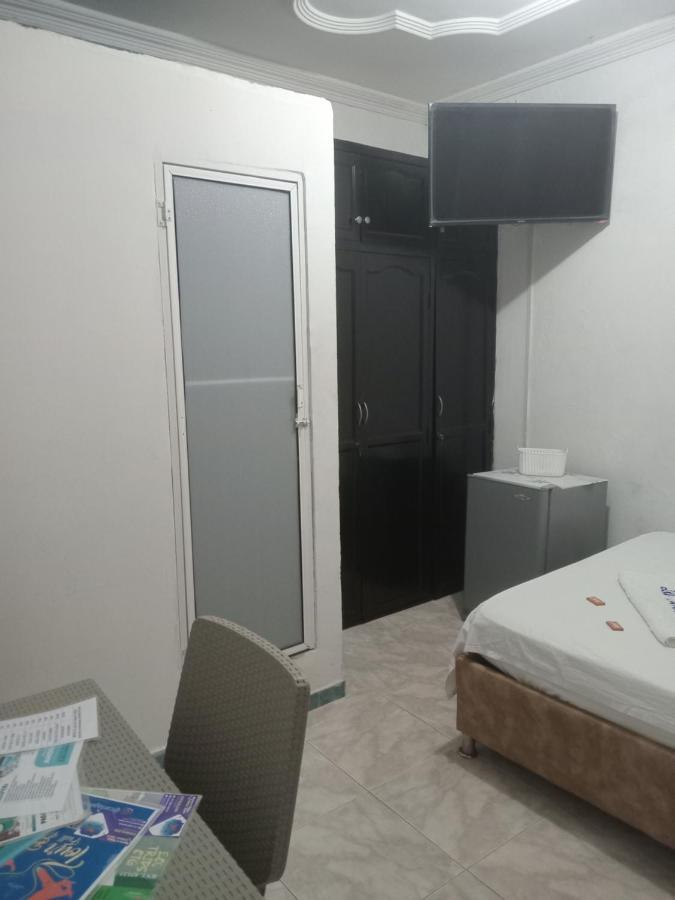 Cuarto Estudio 103 *