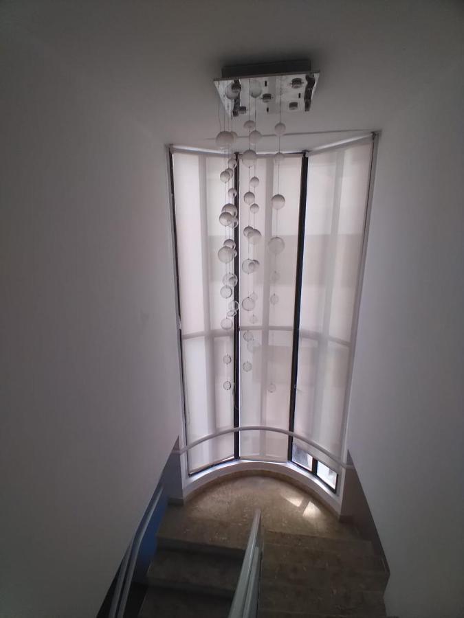Duplex 803 Edificio Marina Del Rey, Laguito