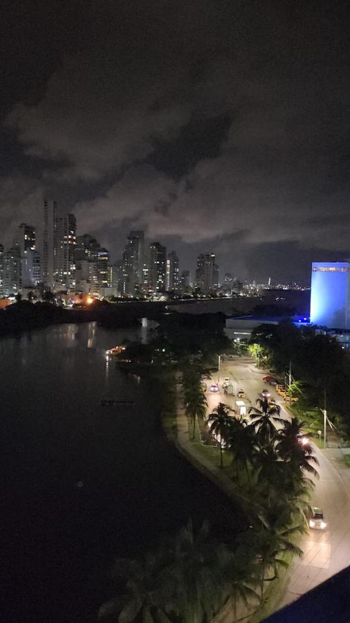 Duplex 803 Edificio Marina Del Rey, Laguito Apartamento