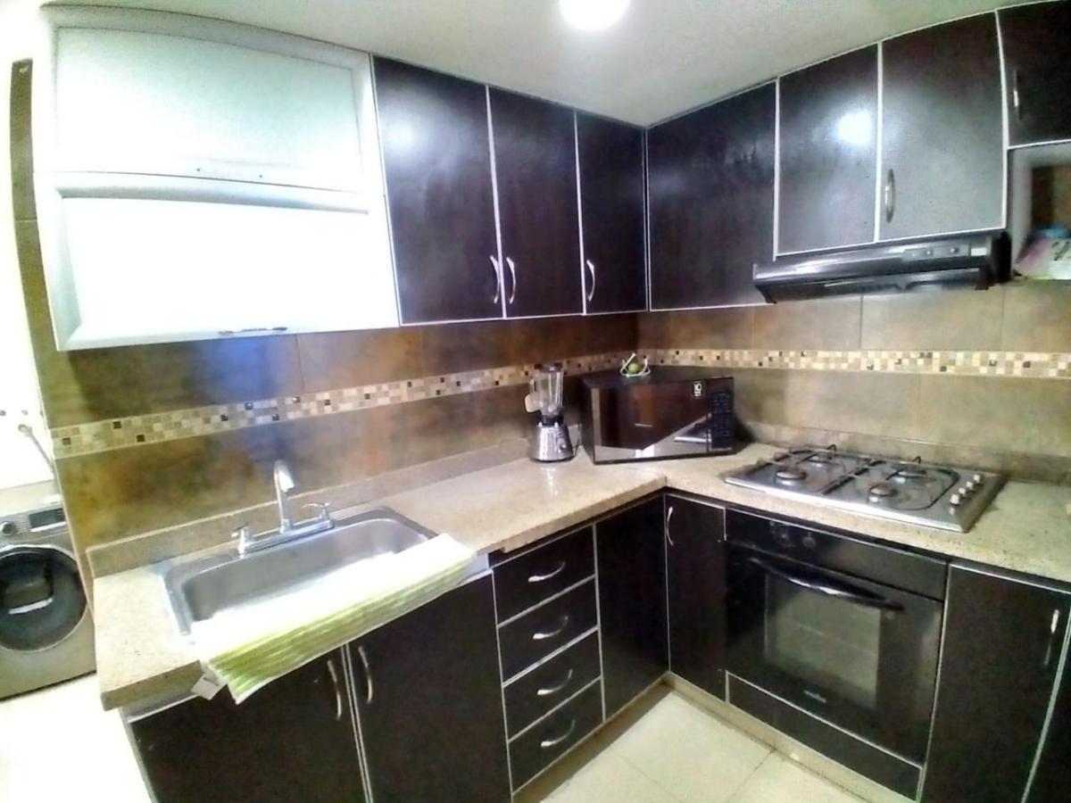 Duplex 803 Edificio Marina Del Rey, Laguito