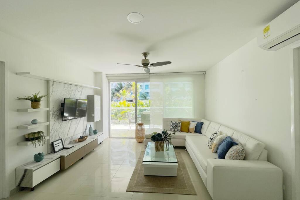 Comodo Apartamento En Servicio Domestico Incluido Apartamento Cartagena