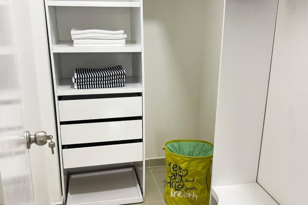 Comodo Apartamento En Servicio Domestico Incluido Apartamento Cartagena