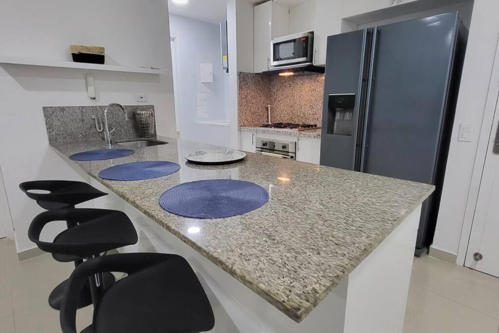 Comodo Apartamento En Servicio Domestico Incluido * Cartagena