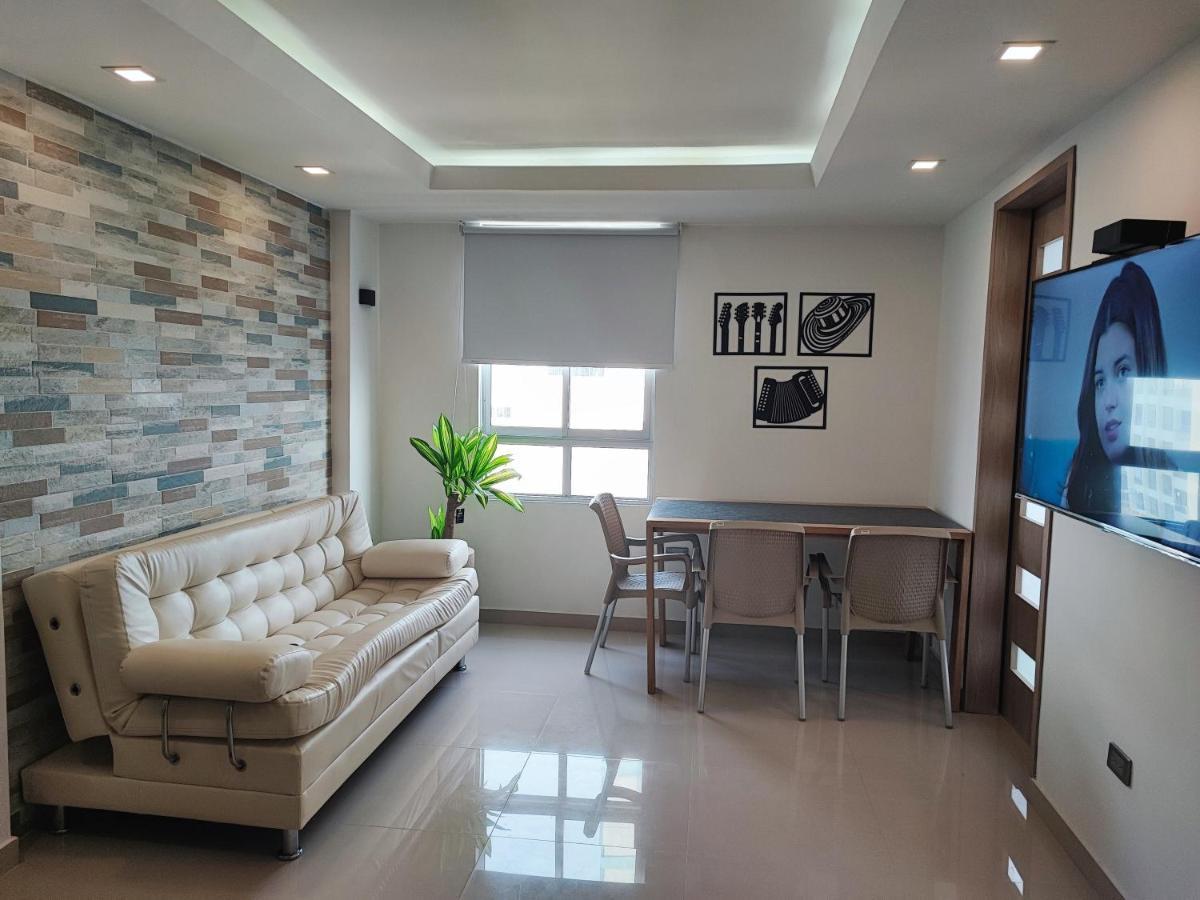 Apartamento Moderno El Laguito Junto Al Mar 705 *