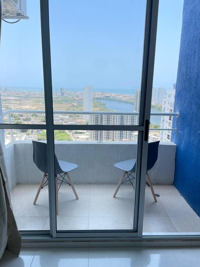 Hermosa Vista Desde El Piso 31 Cerca A Marbella