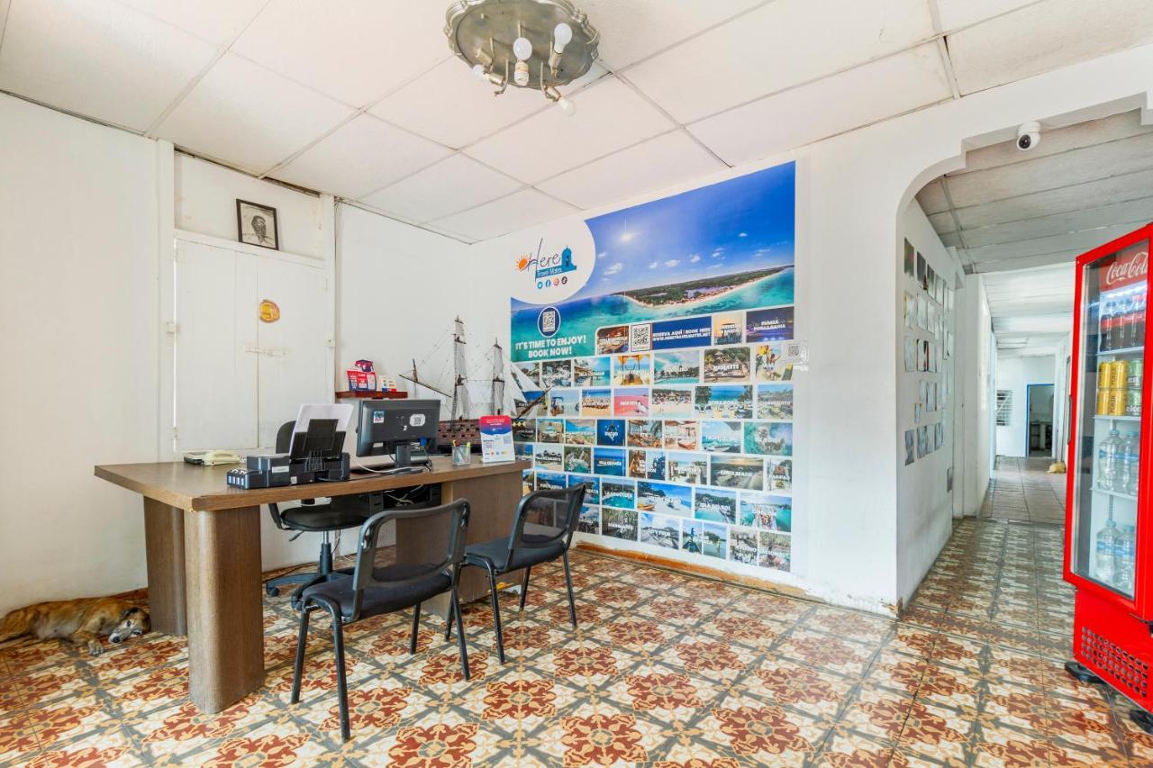 Hosting And Travel Services 420 Hostal *