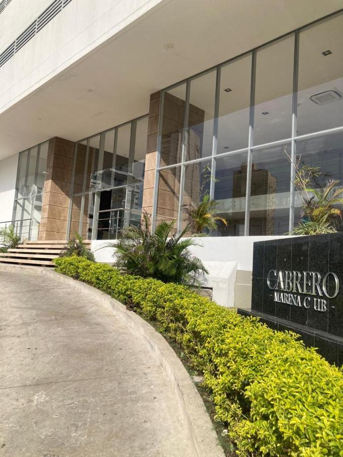Marina Club Piso 8