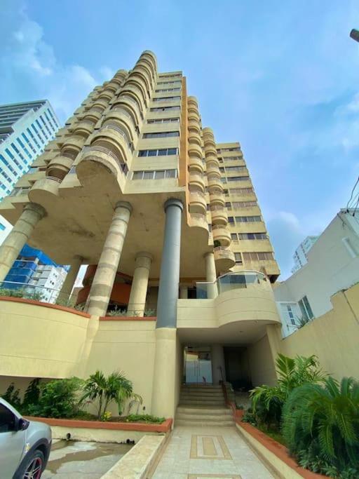Apartamento Frente Al Mar En *