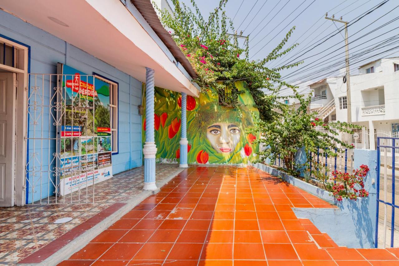 Hosting And Travel Services 420 * Cartagena