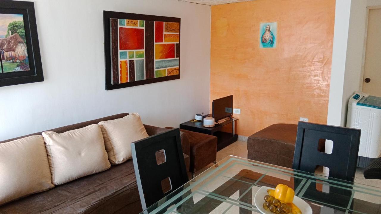 Cálido Y Acogedor En Conjunto Residencial