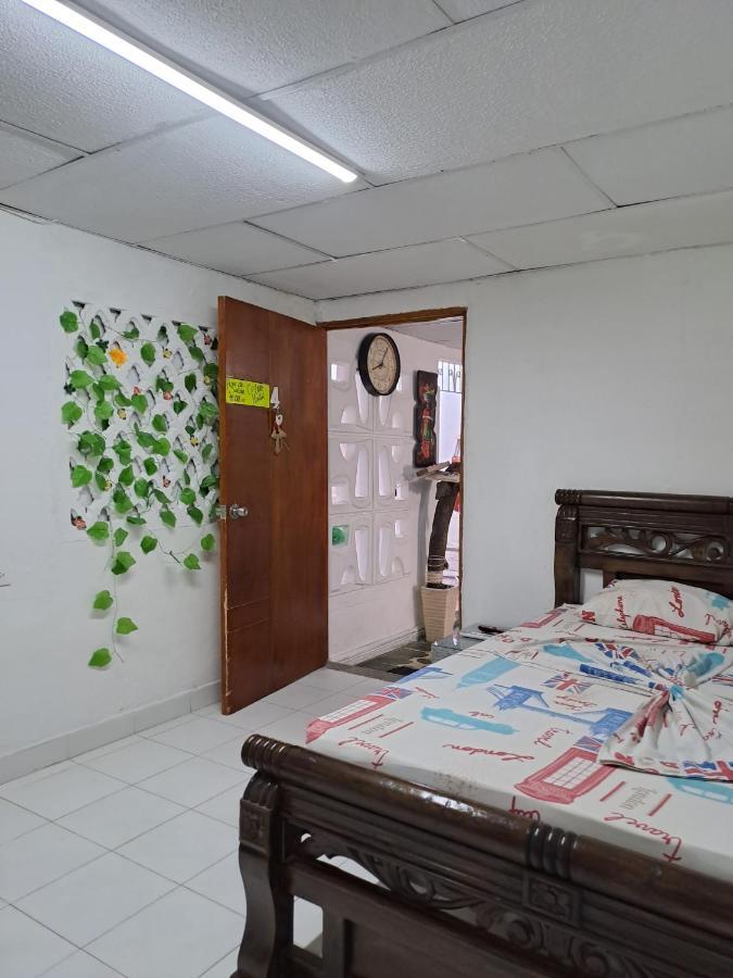Casa Lara Pensión *