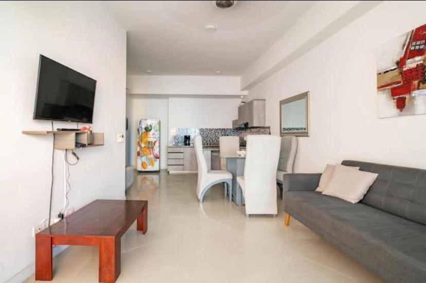 Apartamento Lujoso A Un Minuto De La Playa Del Laguito, La Mejor Playa De De Indias