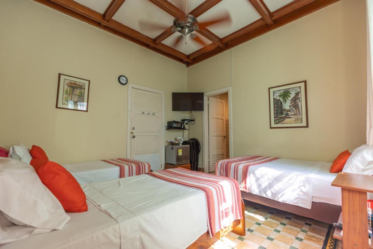 La Casa Azul Homestay *