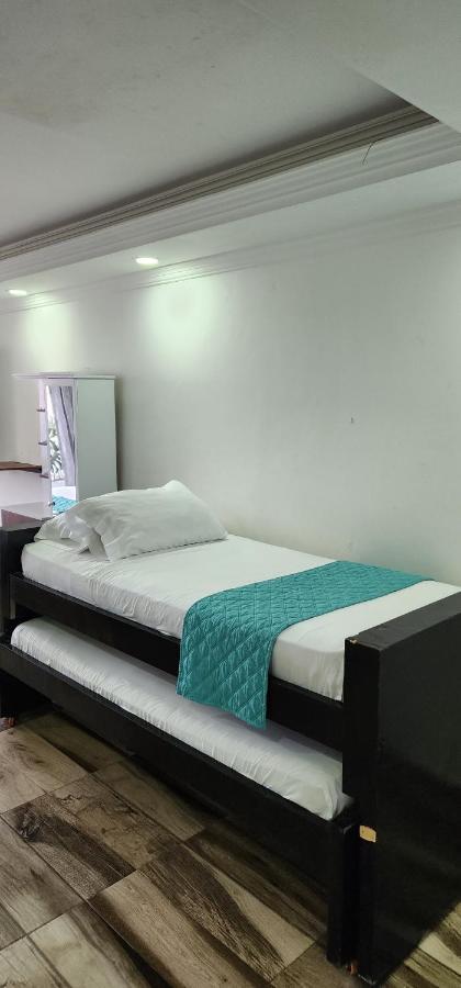 Apartamento Estudio Low Cost Piso12 Frente A La Playa