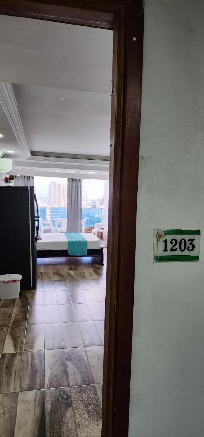 Estudio Low Cost Piso12 Frente A La Playa Apartamento *