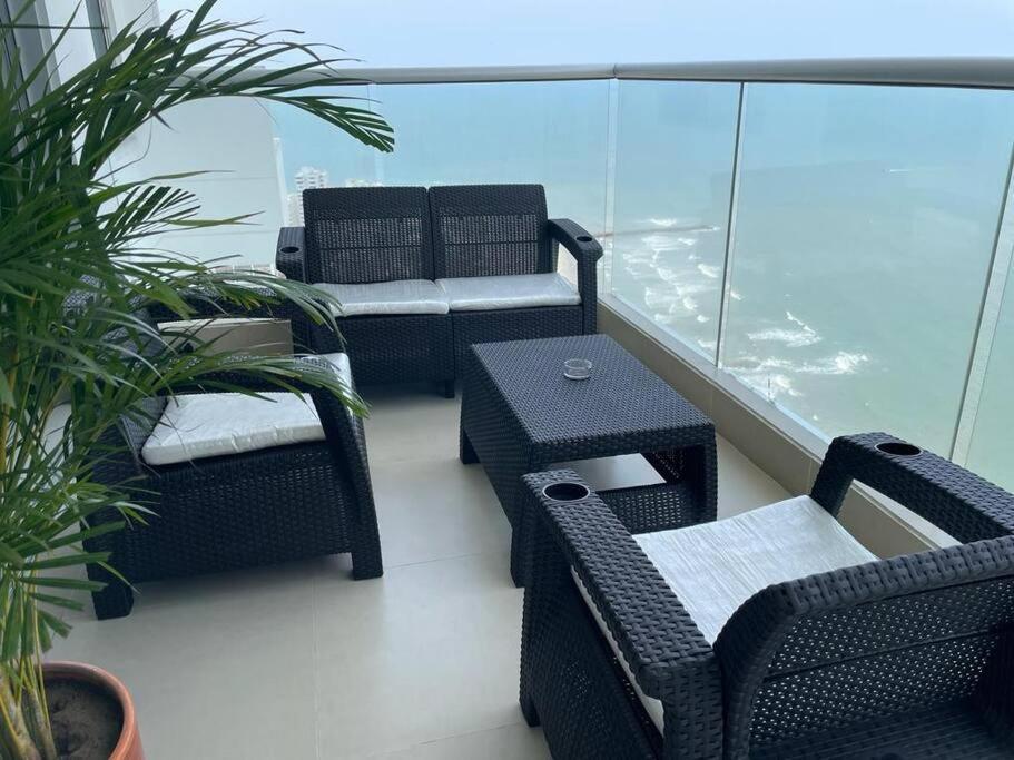 3404 Palmetto Frente A La Playa * Cartagena