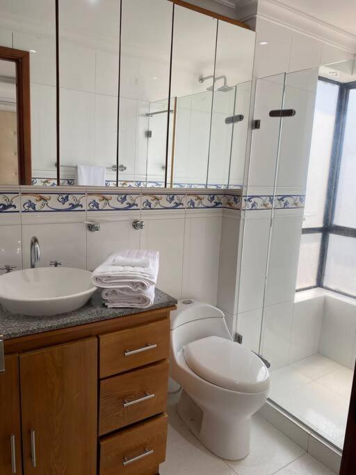 Modern Luxury In Apartamento *