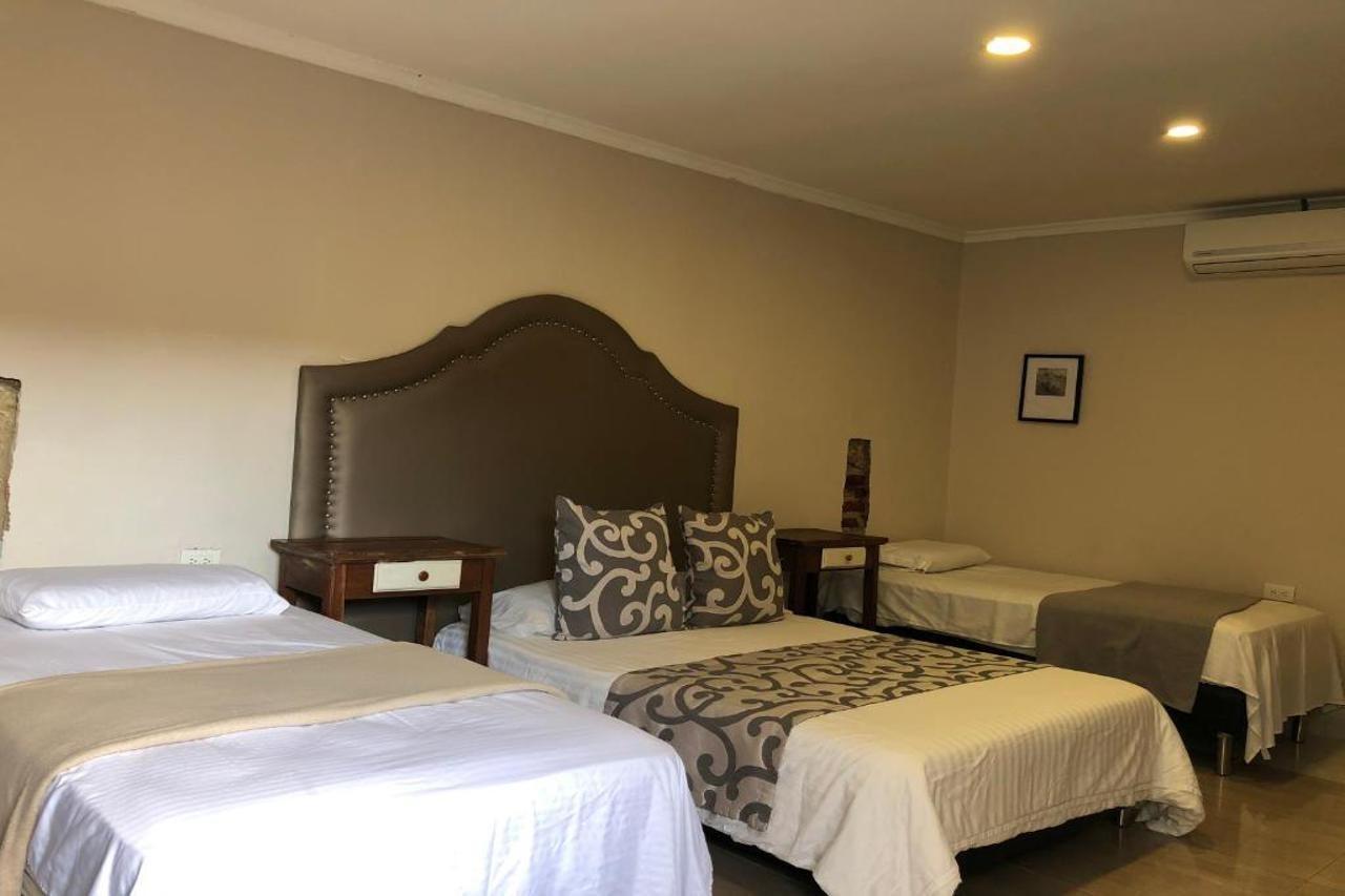 Galeria La Trinidad 3*