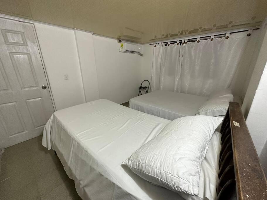 Apartamento Hermoso Apartamento Frente A La Playa En Cartagena!we Speak English 2 Bedrooms 80 Mt Cartagena