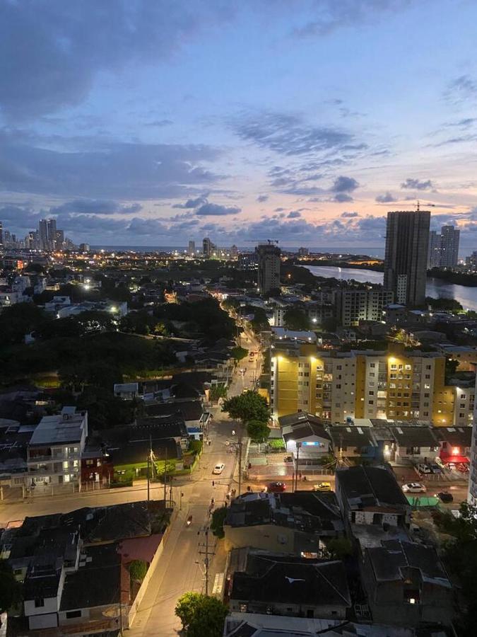 Apartamento Acogedor En Piso Alto *