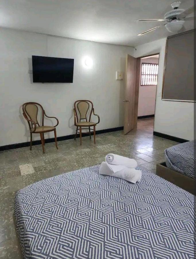Hotel M4 Economico Estandar