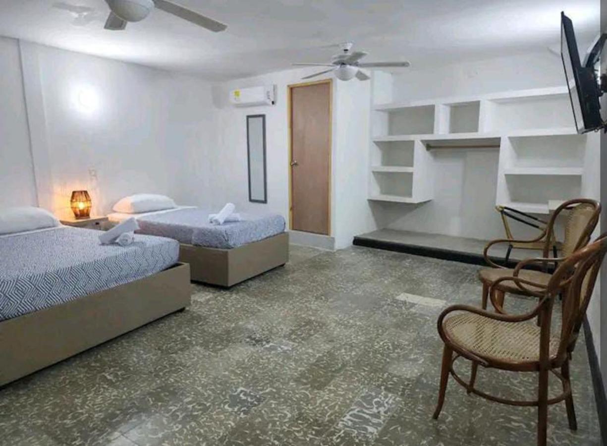 M4 Economico Estandar Hotel