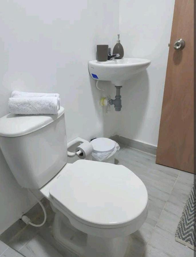 Hotel M4 Economico Estandar *
