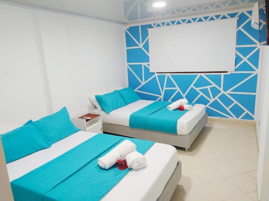 Apartamento Marbella - En Edificio Frente A La Playa Cerca Al Centro Historico
