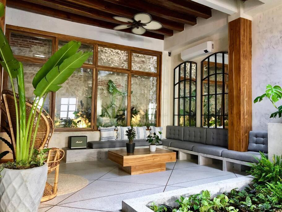 Casa San Antonio, De Diseno Con Piscina En La Azotea. Cartagena
