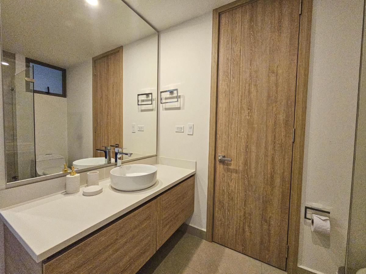 2 En Frente Al Mar En Cartagena. Apartamento *