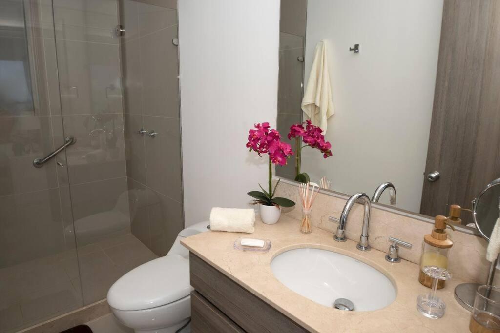 Beautiful . Incredible Ocean Views, Morros City Apartamento