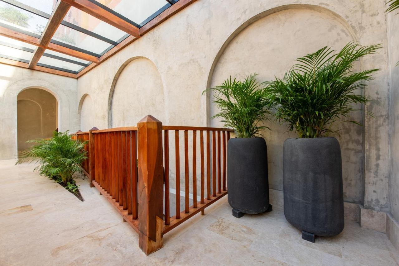 Cinco Boutique Hotel 5*