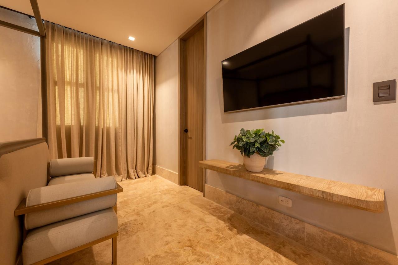 Cinco Boutique Hotel