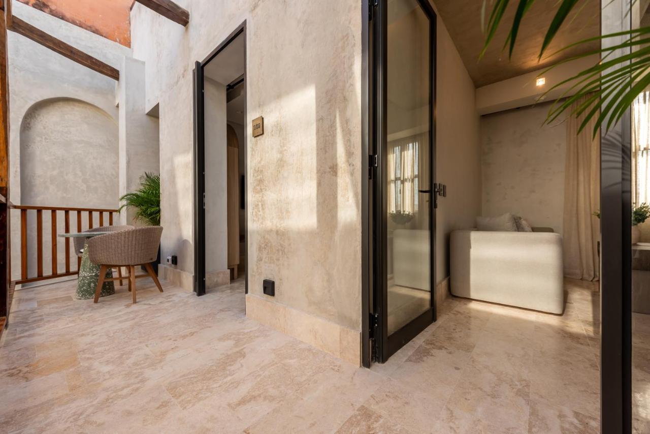 Cinco Boutique 5*