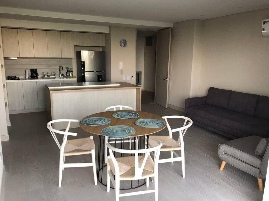 En Edificio Con Espectacular Terraza Apartment *