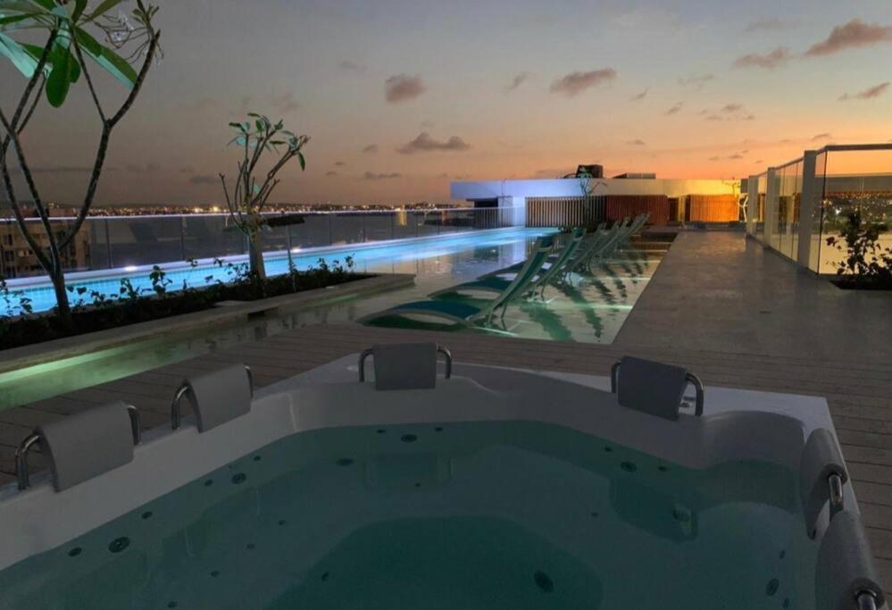 En Edificio Con Espectacular Terraza Apartment