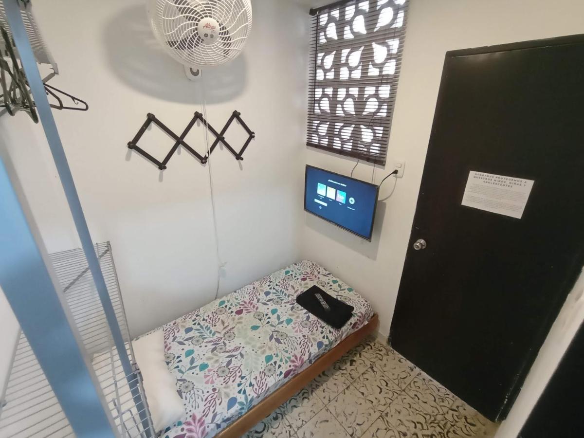 Hostel Casa Tamarindo *