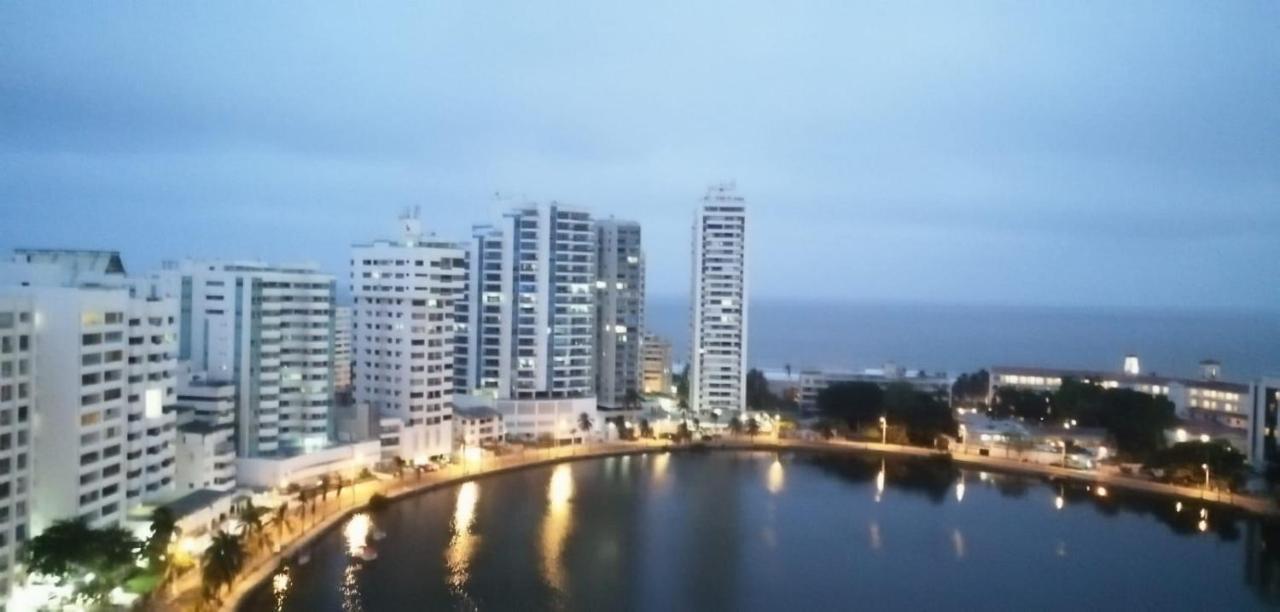 Hermoso Apto Frente A La Playa Piso 15 De 2