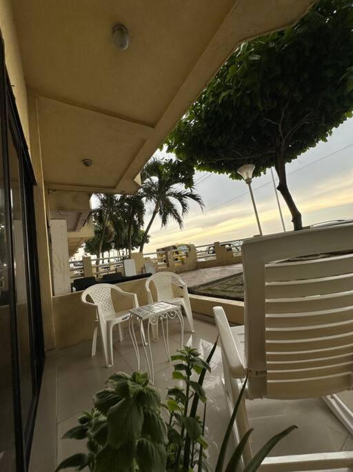 Apartment Comodo Apto Frente Al Mar, Excelente Ubicacion. *