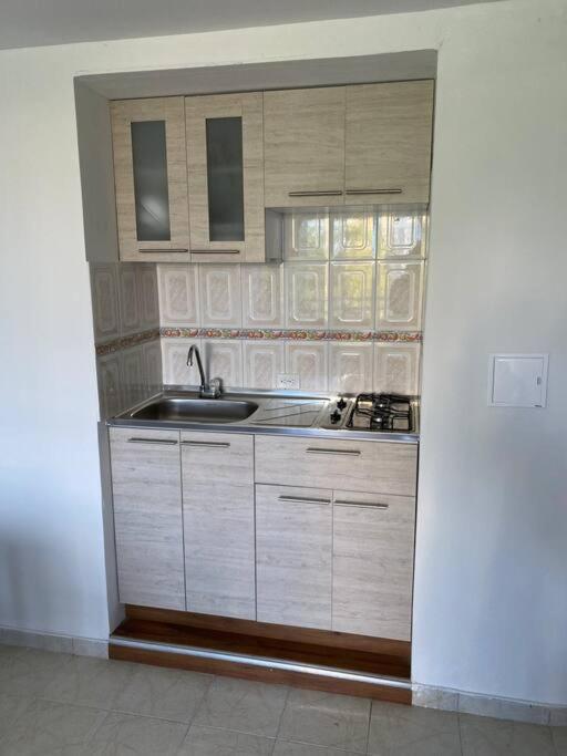 Apartamento Con Piscina Y Cerca A La Playa Apartment