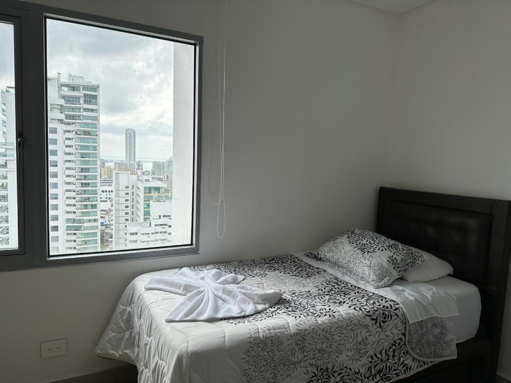 Apartamento - Hermoso En Bocagrande Con Vista A La Bahia *