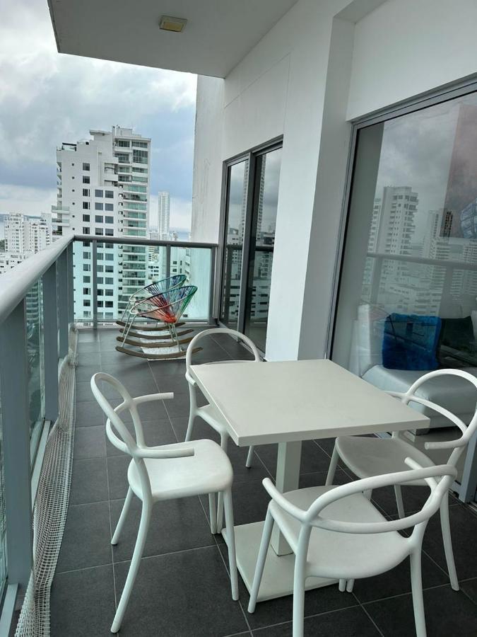 Apartamento - Hermoso En Bocagrande Con Vista A La Bahia *