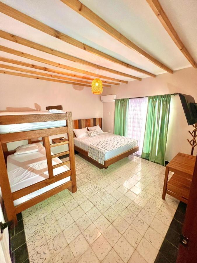 Hotel Colonial Airport *