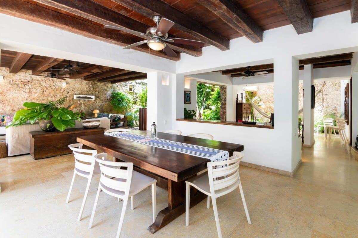 Vibrant House 5br With Pool In