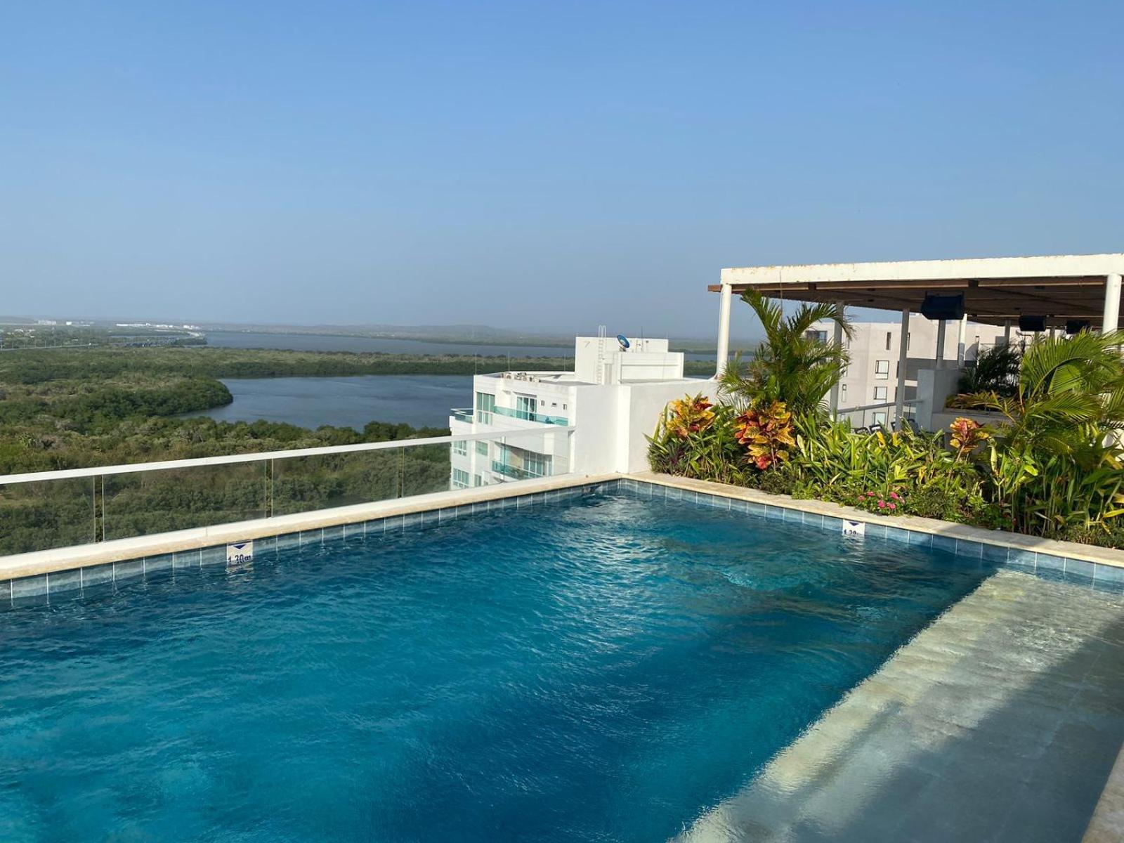 Dominique Cartagena, Beautiful 2 Bedroom Cartagena