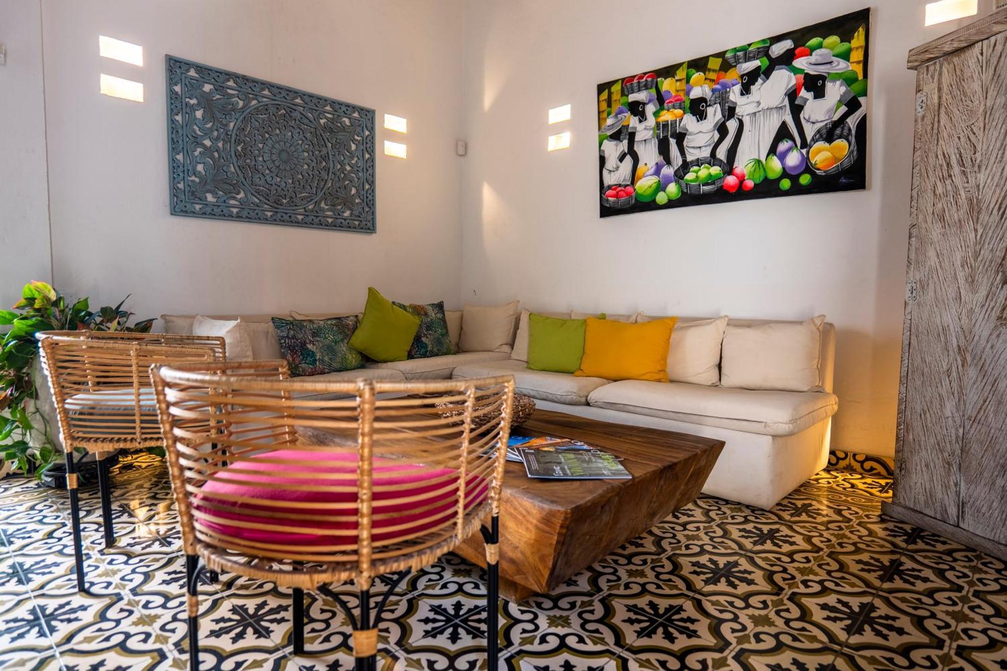 Casa Familiar - María De Las Palmas -getsemani *