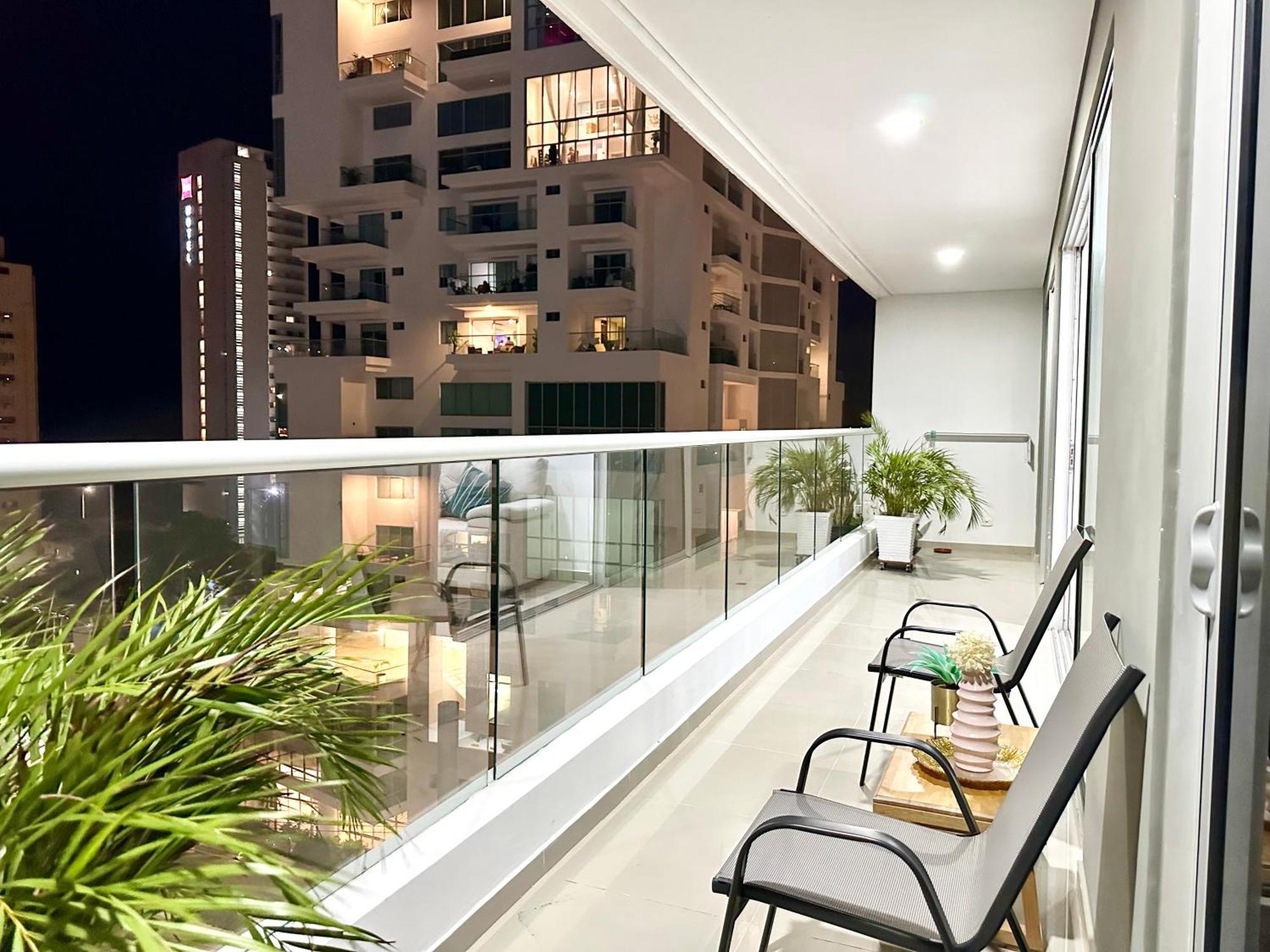 Apartamento Lujoso Frente Al Mar En Nuevo